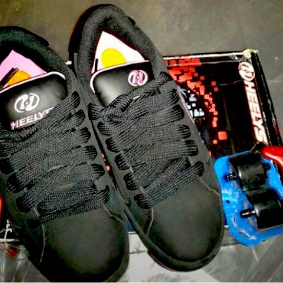 Heely’s - Picture 3 of 14